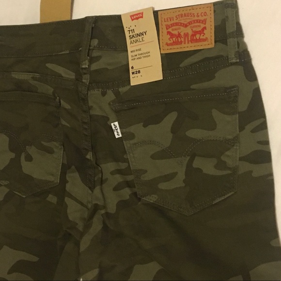 Levi Strauss Camouflage 711 Skinny Jeans size 6 - Picture 4 of 8